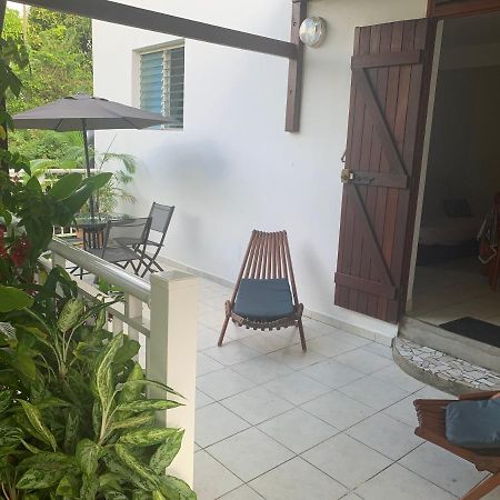 Logement Vacances Gissac Sainte-Anne Ngoại thất bức ảnh